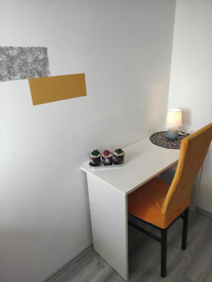 Apartman Iris S Terasom Rijeka Exterior photo