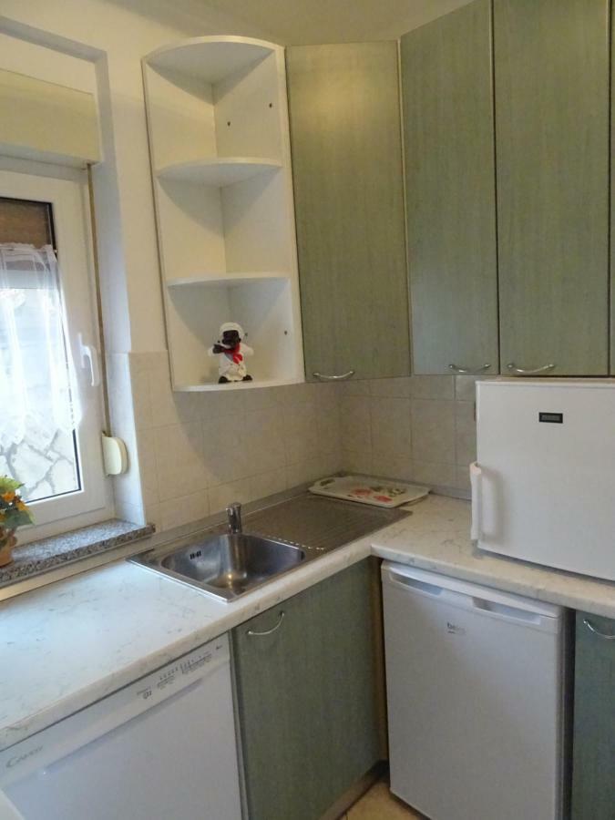 Apartman Iris S Terasom Rijeka Exterior photo