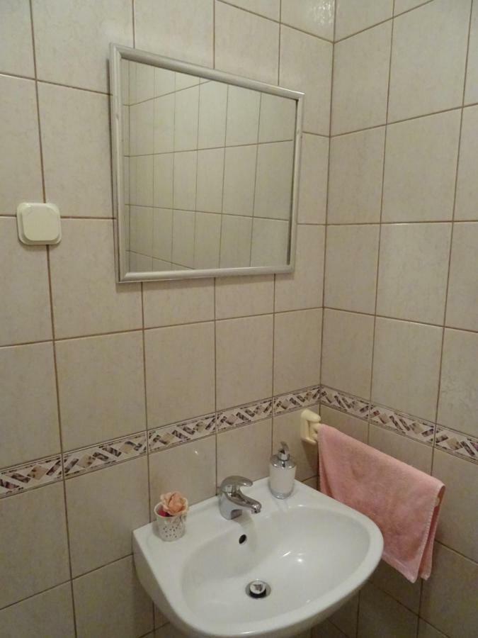 Apartman Iris S Terasom Rijeka Exterior photo