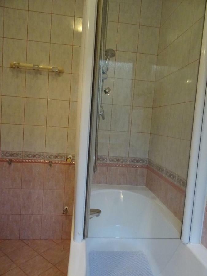 Apartman Iris S Terasom Rijeka Exterior photo