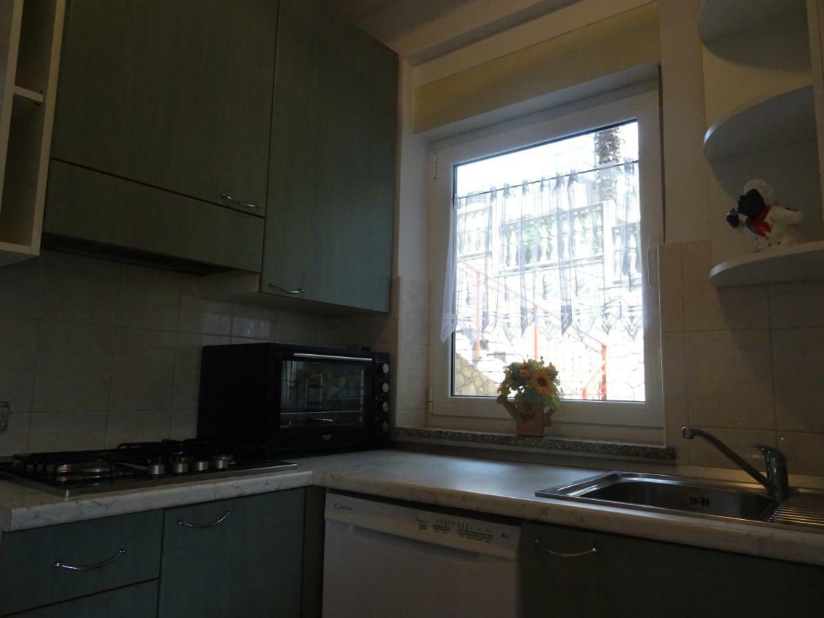 Apartman Iris S Terasom Rijeka Exterior photo